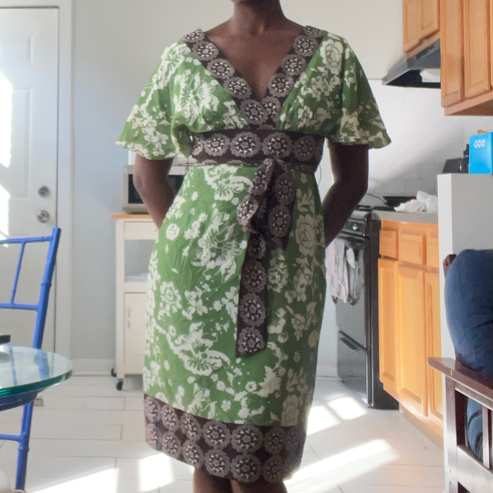 Phoebe Couture Green Floral Midi Dress